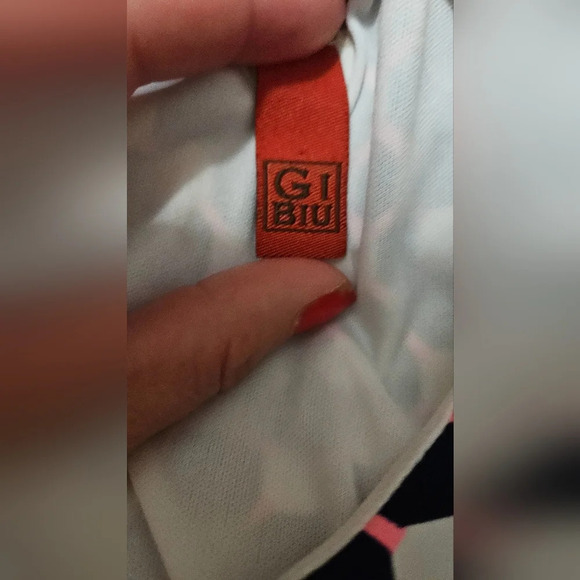 GIBIU Geometric shortsleeve shiftdress. Size small - Picture 8 of 10